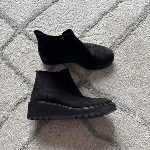 Eileen Fisher Chelsea Wedge Washed Leather suede Bootie ankle boots 7.5